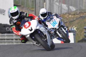 R1 - Allingham leads McNeill