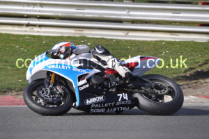 R3 - Curtis Wright was battling back in race three