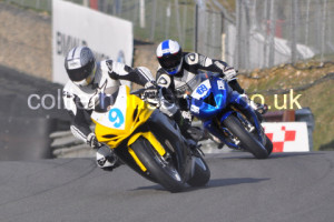 R3 - Paul Charman ahead of Dave Sellers